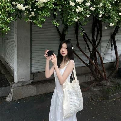 伯纳德特的真实本质